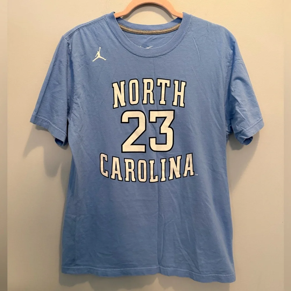 Nike UNC Michael Jordan Shirt Large